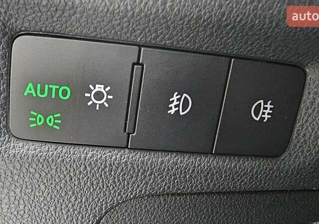 Белый Шкода Октавия, объемом двигателя 1.4 л и пробегом 52 тыс. км за 24700 $, фото 27 на Automoto.ua