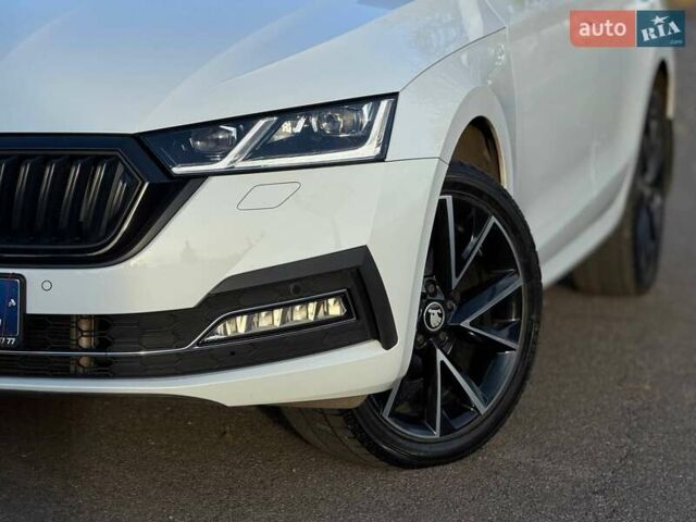 Білий Шкода Октавія, об'ємом двигуна 1.97 л та пробігом 55 тис. км за 33000 $, фото 4 на Automoto.ua