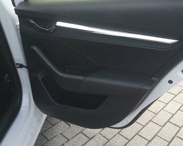 Белый Шкода Октавия, объемом двигателя 1.97 л и пробегом 96 тыс. км за 35500 $, фото 20 на Automoto.ua