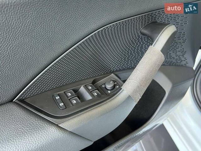 Белый Шкода Октавия, объемом двигателя 1.4 л и пробегом 2 тыс. км за 27600 $, фото 12 на Automoto.ua