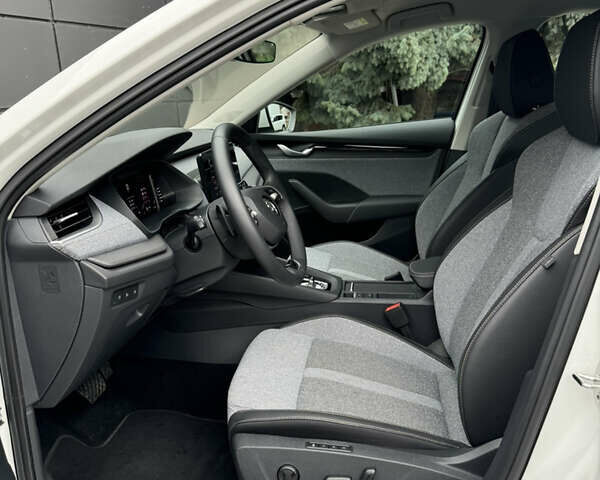 Шкода Октавия 2024 в Одессе на Automoto.ua Белый Шкода Октавия, объемом двигателя 1.5 л и пробегом 1 тыс. км за 37000 $, фото 20 на Automoto.ua