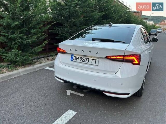 Белый Шкода Октавия, объемом двигателя 1.5 л и пробегом 12 тыс. км за 33300 $, фото 12 на Automoto.ua