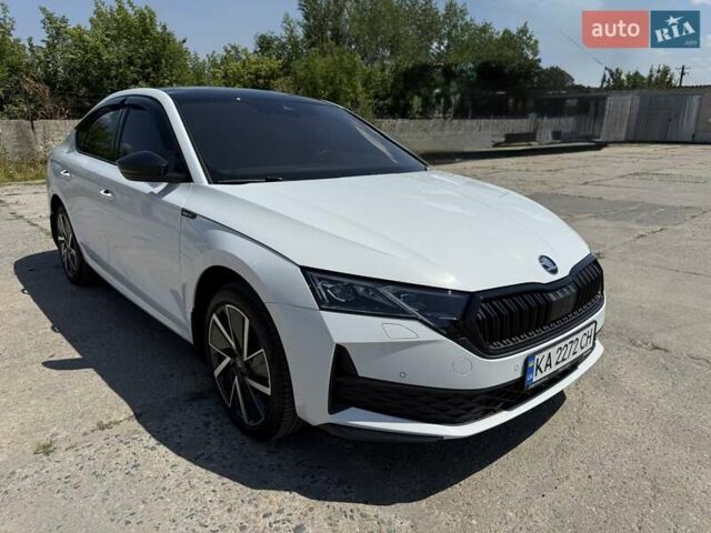 Белый Шкода Октавия, объемом двигателя 1.4 л и пробегом 8 тыс. км за 34850 $, фото 2 на Automoto.ua