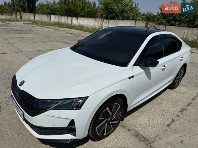 Белый Шкода Октавия, объемом двигателя 1.4 л и пробегом 8 тыс. км за 34850 $, фото 5 на Automoto.ua