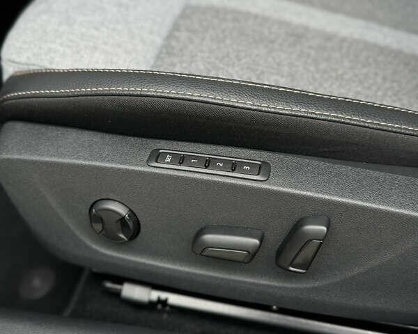 Шкода Октавия 2024 в Одессе на Automoto.ua Белый Шкода Октавия, объемом двигателя 1.5 л и пробегом 1 тыс. км за 37000 $, фото 17 на Automoto.ua