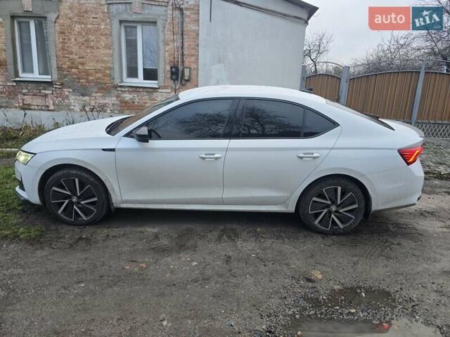 Белый Шкода Октавия, объемом двигателя 1.4 л и пробегом 12 тыс. км за 32000 $, фото 1 на Automoto.ua
