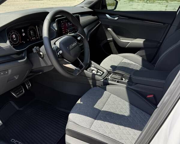 Белый Шкода Октавия, объемом двигателя 1.4 л и пробегом 8 тыс. км за 34850 $, фото 20 на Automoto.ua