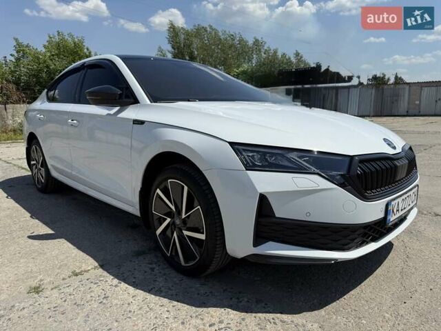 Белый Шкода Октавия, объемом двигателя 1.4 л и пробегом 8 тыс. км за 34850 $, фото 16 на Automoto.ua