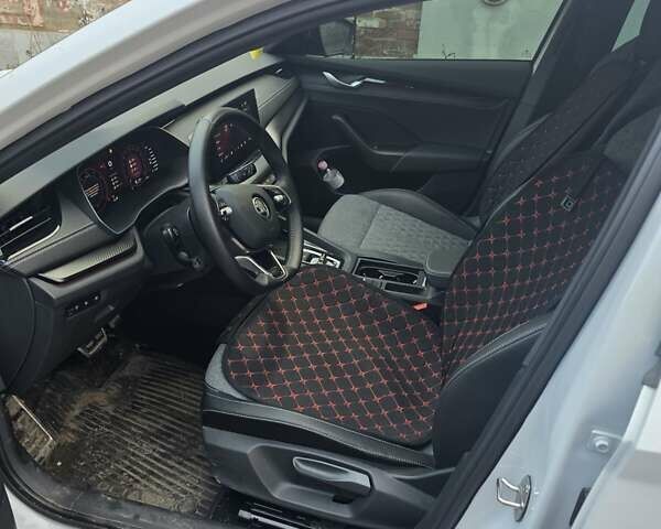 Белый Шкода Октавия, объемом двигателя 1.4 л и пробегом 12 тыс. км за 32000 $, фото 5 на Automoto.ua