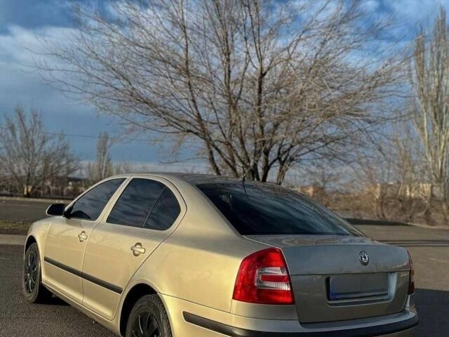 Бежевый Шкода Октавия, объемом двигателя 1.6 л и пробегом 220 тыс. км за 6300 $, фото 2 на Automoto.ua