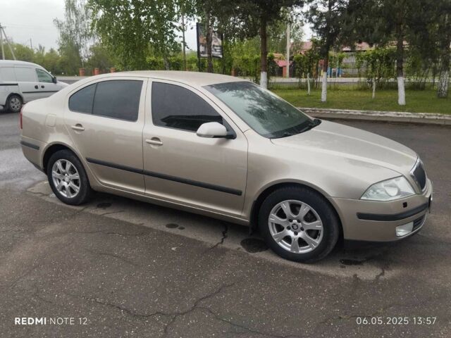 Бежевый Шкода Октавия, объемом двигателя 2 л и пробегом 400 тыс. км за 5000 $, фото 1 на Automoto.ua