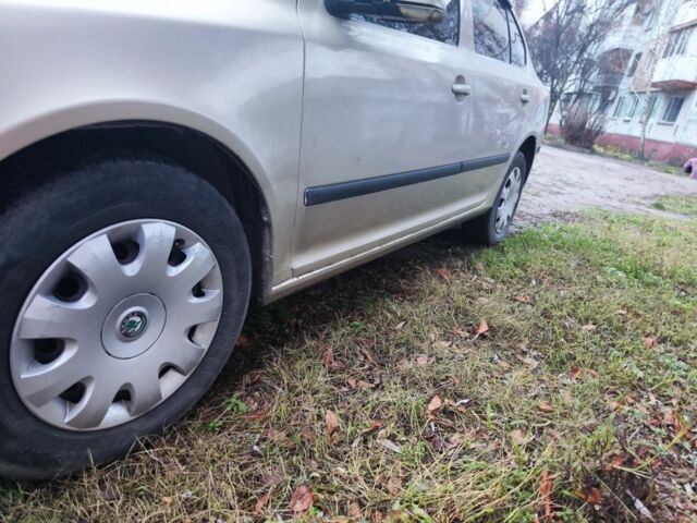 Бежевый Шкода Октавия, объемом двигателя 1.9 л и пробегом 400 тыс. км за 3500 $, фото 5 на Automoto.ua