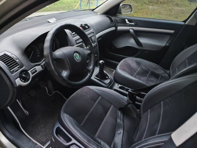 Бежевый Шкода Октавия, объемом двигателя 1.9 л и пробегом 400 тыс. км за 3500 $, фото 8 на Automoto.ua