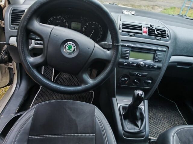 Бежевый Шкода Октавия, объемом двигателя 1.9 л и пробегом 400 тыс. км за 3500 $, фото 7 на Automoto.ua