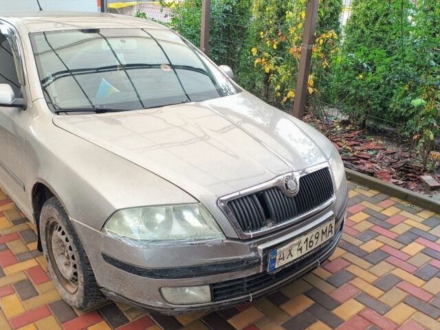 Бежевый Шкода Октавия, объемом двигателя 1.6 л и пробегом 200 тыс. км за 4500 $, фото 4 на Automoto.ua