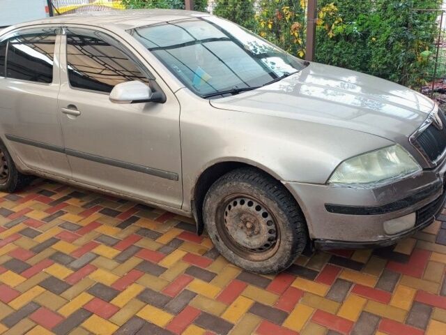 Бежевый Шкода Октавия, объемом двигателя 1.6 л и пробегом 200 тыс. км за 4500 $, фото 2 на Automoto.ua