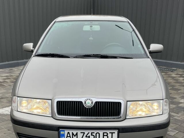 Бежевый Шкода Октавия, объемом двигателя 1.6 л и пробегом 138 тыс. км за 6500 $, фото 2 на Automoto.ua