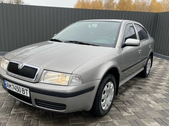 Бежевый Шкода Октавия, объемом двигателя 1.6 л и пробегом 138 тыс. км за 6500 $, фото 1 на Automoto.ua