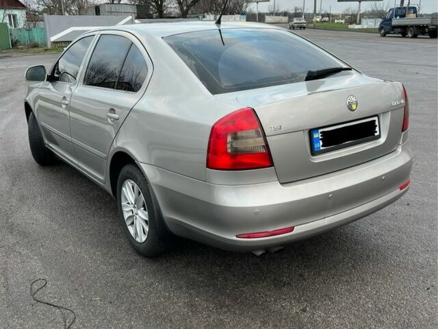 Бежевый Шкода Октавия, объемом двигателя 1.8 л и пробегом 157 тыс. км за 7527 $, фото 4 на Automoto.ua