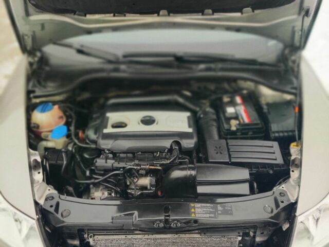 Бежевый Шкода Октавия, объемом двигателя 1.8 л и пробегом 156 тыс. км за 8300 $, фото 4 на Automoto.ua