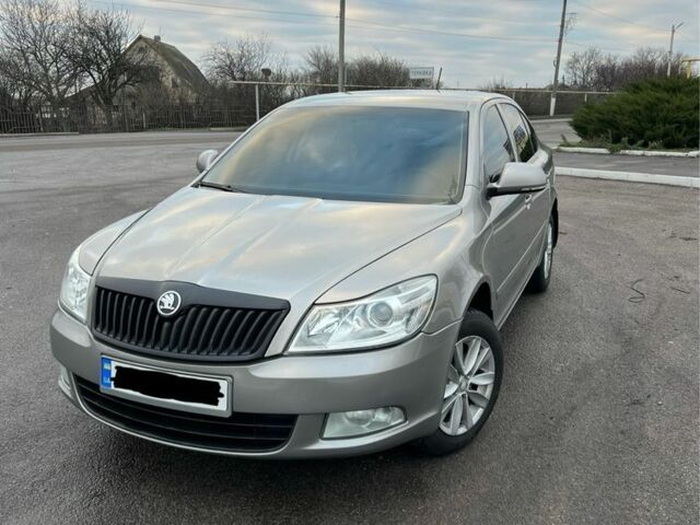 Бежевый Шкода Октавия, объемом двигателя 1.8 л и пробегом 157 тыс. км за 7527 $, фото 7 на Automoto.ua