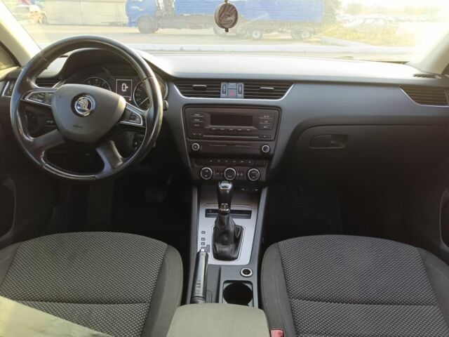 Бежевий Шкода Октавія, об'ємом двигуна 1.4 л та пробігом 199 тис. км за 9800 $, фото 6 на Automoto.ua