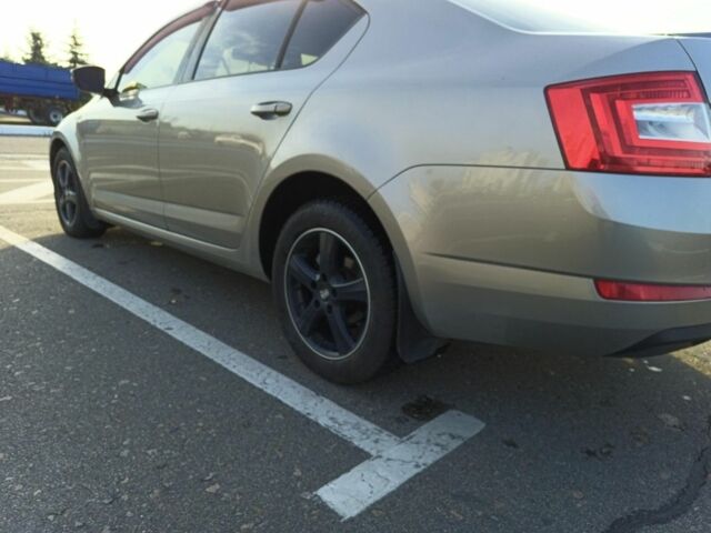 Бежевий Шкода Октавія, об'ємом двигуна 1.4 л та пробігом 199 тис. км за 9800 $, фото 3 на Automoto.ua