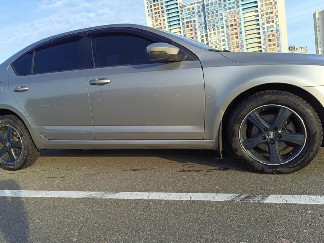 Бежевий Шкода Октавія, об'ємом двигуна 1.4 л та пробігом 199 тис. км за 9800 $, фото 7 на Automoto.ua