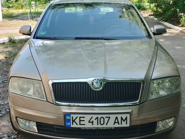 Бежевый Шкода Октавия, объемом двигателя 1.6 л и пробегом 189 тыс. км за 5800 $, фото 2 на Automoto.ua