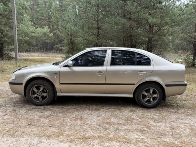 Бежевый Шкода Октавия, объемом двигателя 1.6 л и пробегом 227 тыс. км за 3950 $, фото 2 на Automoto.ua