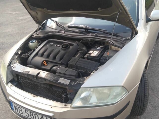 Бежевый Шкода Октавия, объемом двигателя 1.9 л и пробегом 230 тыс. км за 2400 $, фото 7 на Automoto.ua