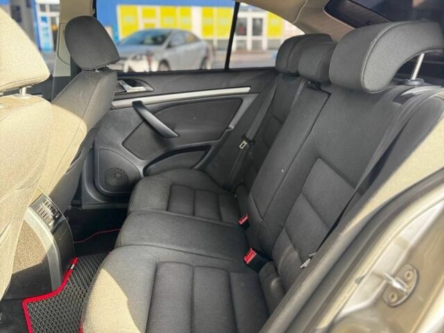 Бежевый Шкода Октавия, объемом двигателя 0 л и пробегом 233 тыс. км за 5900 $, фото 7 на Automoto.ua