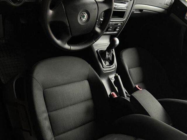 Бежевый Шкода Октавия, объемом двигателя 2 л и пробегом 166 тыс. км за 6600 $, фото 7 на Automoto.ua