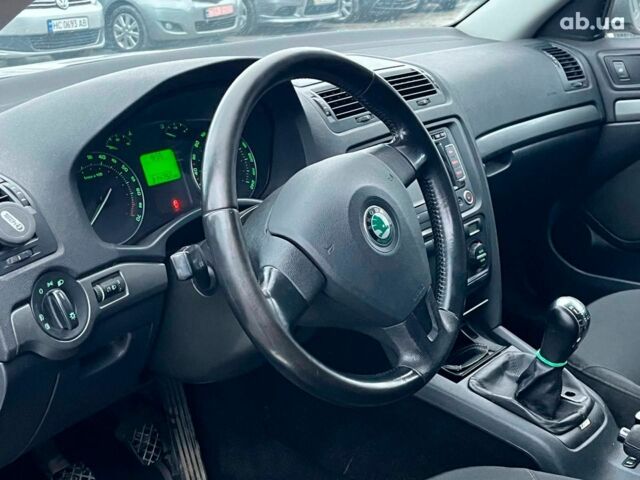 Бежевый Шкода Октавия, объемом двигателя 2 л и пробегом 315 тыс. км за 4490 $, фото 7 на Automoto.ua