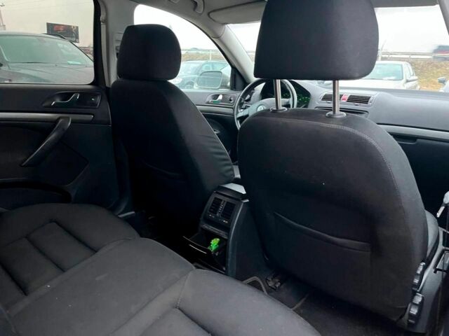 Бежевый Шкода Октавия, объемом двигателя 2 л и пробегом 315 тыс. км за 4490 $, фото 26 на Automoto.ua