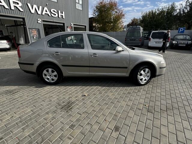 Бежевый Шкода Октавия, объемом двигателя 2 л и пробегом 166 тыс. км за 6600 $, фото 3 на Automoto.ua