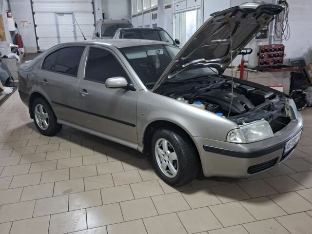 Бежевый Шкода Октавия, объемом двигателя 1.6 л и пробегом 250 тыс. км за 3500 $, фото 8 на Automoto.ua