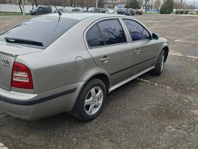 Бежевый Шкода Октавия, объемом двигателя 1.6 л и пробегом 250 тыс. км за 3500 $, фото 2 на Automoto.ua