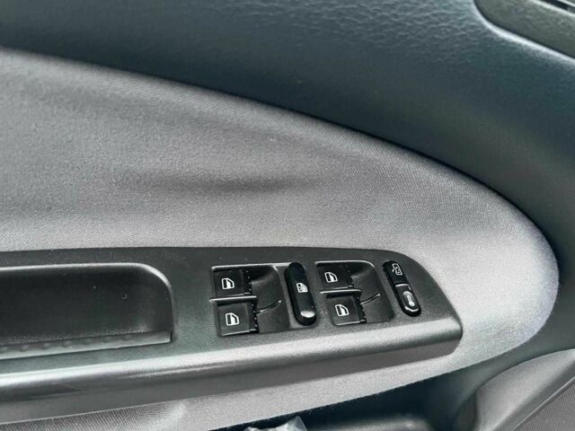 Бежевый Шкода Октавия, объемом двигателя 1.6 л и пробегом 276 тыс. км за 4490 $, фото 18 на Automoto.ua