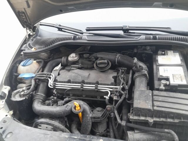 Бежевий Шкода Октавія, об'ємом двигуна 1.9 л та пробігом 300 тис. км за 2000 $, фото 3 на Automoto.ua