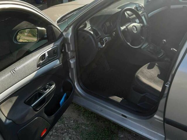 Бежевий Шкода Октавія, об'ємом двигуна 1.6 л та пробігом 280 тис. км за 5200 $, фото 7 на Automoto.ua