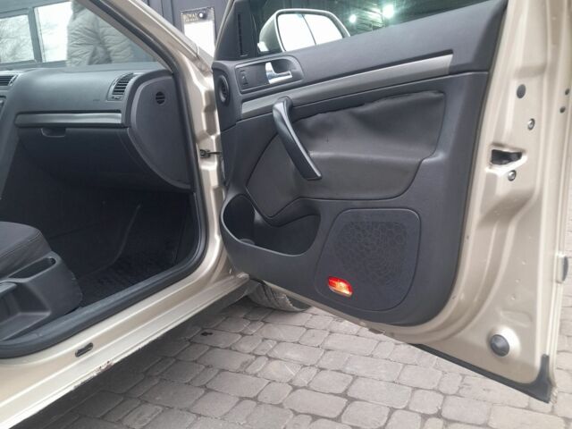 Бежевий Шкода Октавія, об'ємом двигуна 1.9 л та пробігом 300 тис. км за 2000 $, фото 1 на Automoto.ua