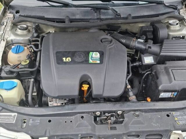 Бежевый Шкода Октавия, объемом двигателя 1.6 л и пробегом 250 тыс. км за 3500 $, фото 7 на Automoto.ua