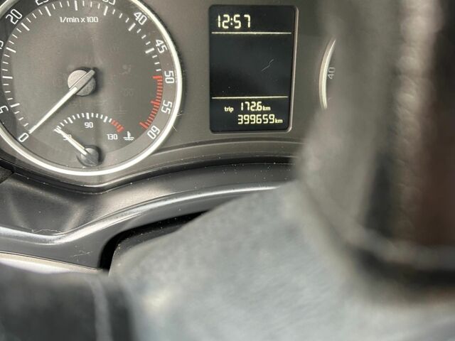 Бежевый Шкода Октавия, объемом двигателя 1.9 л и пробегом 399 тыс. км за 7000 $, фото 7 на Automoto.ua