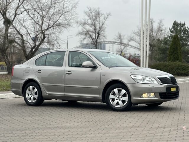 Бежевый Шкода Октавия, объемом двигателя 1.8 л и пробегом 231 тыс. км за 9350 $, фото 4 на Automoto.ua