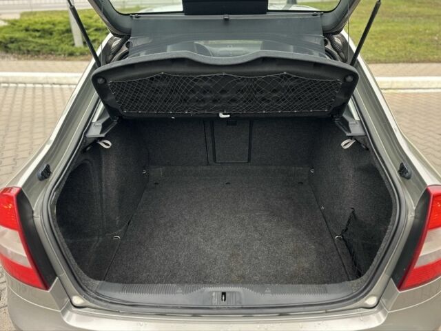 Бежевый Шкода Октавия, объемом двигателя 1.8 л и пробегом 231 тыс. км за 9350 $, фото 19 на Automoto.ua