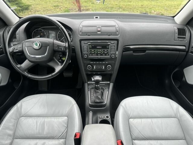 Бежевый Шкода Октавия, объемом двигателя 1.8 л и пробегом 231 тыс. км за 9350 $, фото 9 на Automoto.ua