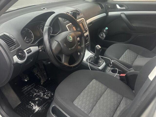 Бежевий Шкода Октавія, об'ємом двигуна 1.8 л та пробігом 172 тис. км за 7500 $, фото 6 на Automoto.ua