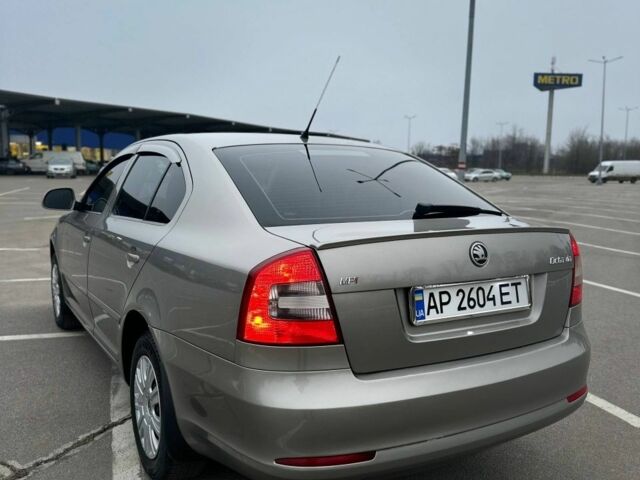 Бежевый Шкода Октавия, объемом двигателя 1.6 л и пробегом 198 тыс. км за 7400 $, фото 4 на Automoto.ua