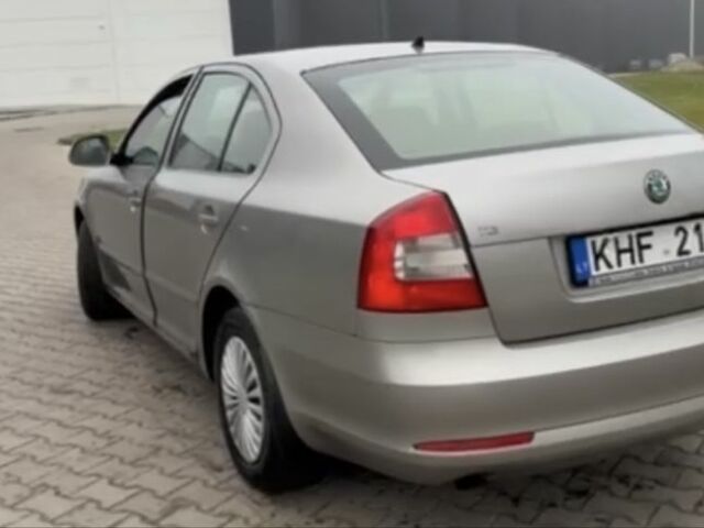 Бежевый Шкода Октавия, объемом двигателя 1.6 л и пробегом 1 тыс. км за 3500 $, фото 1 на Automoto.ua